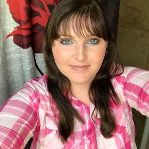 Meet your Posher, Chrissy